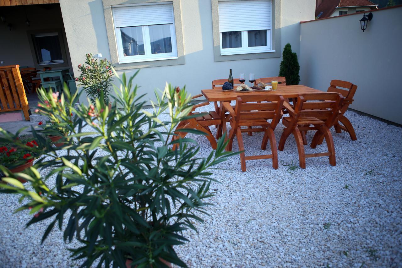 A Zoldbiciklis Haz Apartment Egerszalók Екстериор снимка