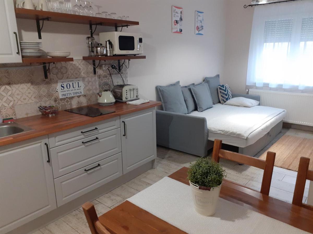 A Zoldbiciklis Haz Apartment Egerszalók Екстериор снимка